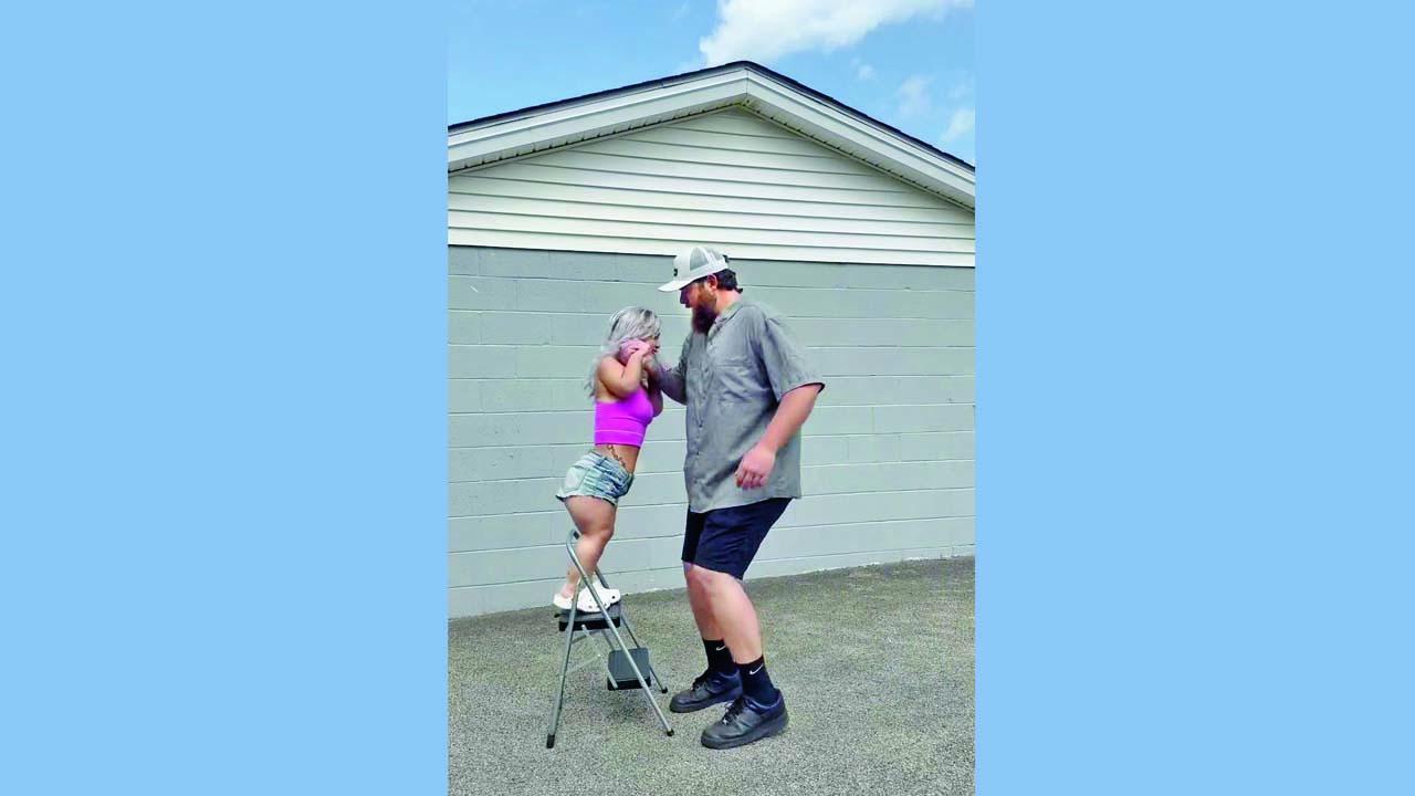 ૬ ફુટના ઑસ્ટિનની પત્નીની હાઇટ માત્ર ચાર ફુટ છે.